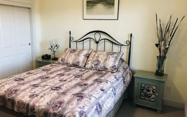 Private Suite in Cowichan Country