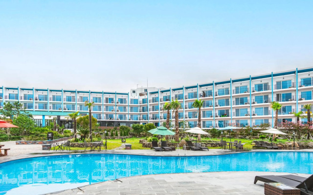 Hallim Resort
