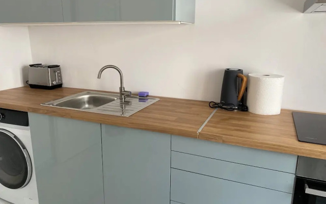 Modern, Centrally Located Apartment