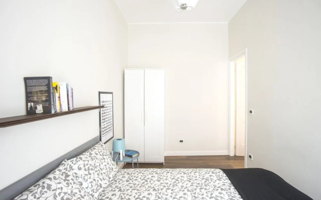 Piazza dei Frutti Flat