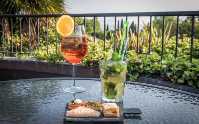 Admiral Hotel Villa Erme