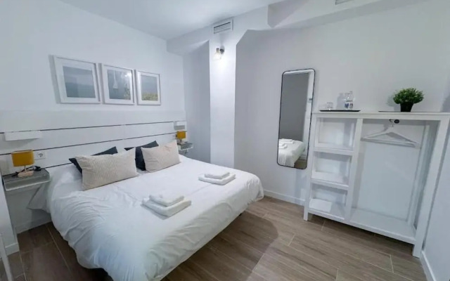 ZUR Boutique Hostel