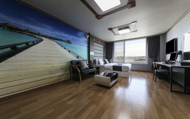 Sokcho Ritz Hotel