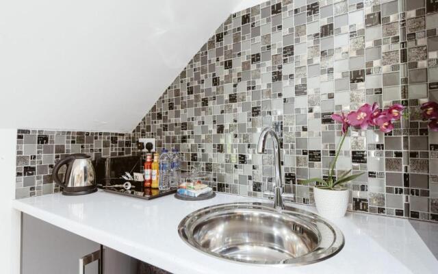 Modern City Centre Studio flat!