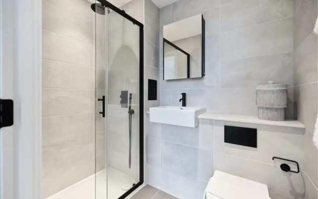 The Tottenham Wonder - Pleasing 2bdr Flat With Balcony