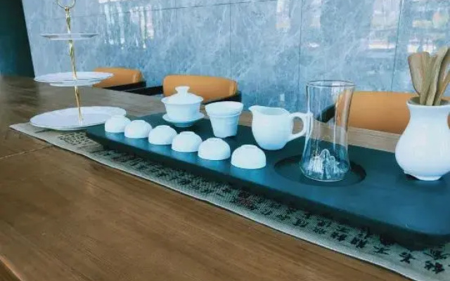 Xinlü Jianglan Pagoda  Hotel (Urumqi High speed Railway Station Branch)