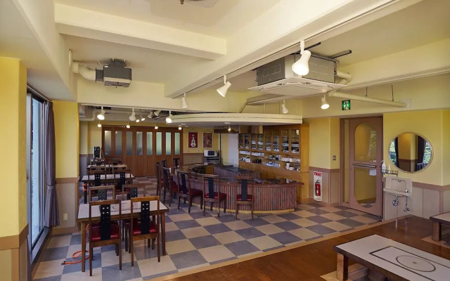 Tobi Hostel and Apartments