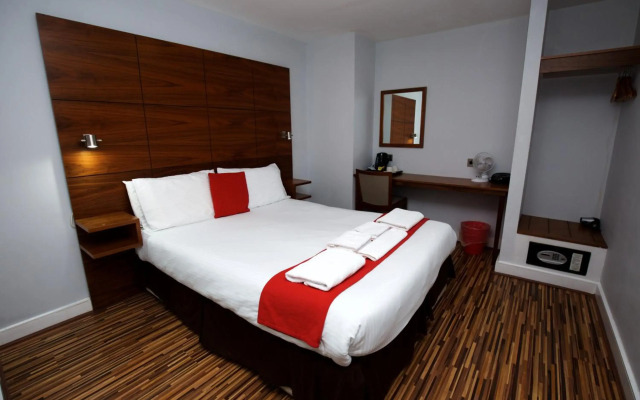 International Inn - Hostel