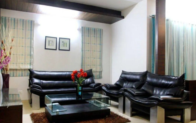 OYO 14502 Hotel Hill View Guest House Hitech City