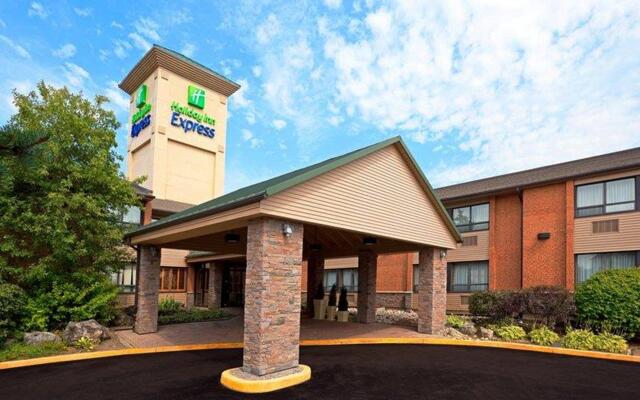 Holiday Inn Express Toronto East - Scarborough, an IHG Hotel