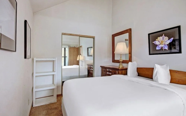 River Mtn Lodge W219