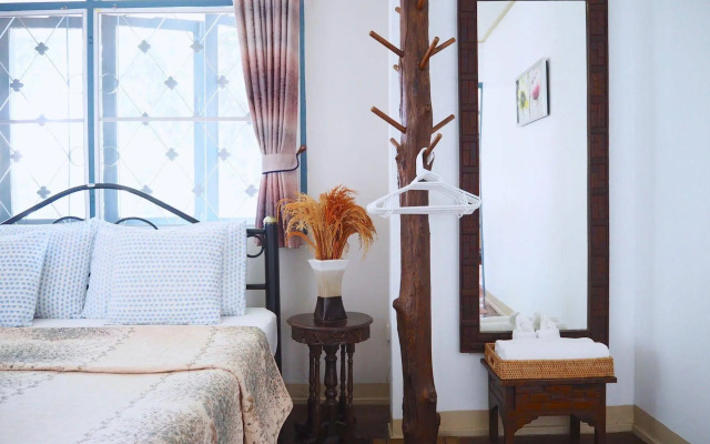 Stay With Me Guesthouse