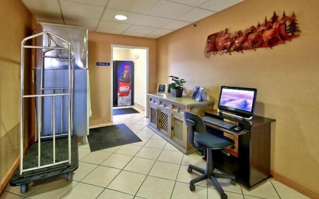 Western Skies Inn And Suites