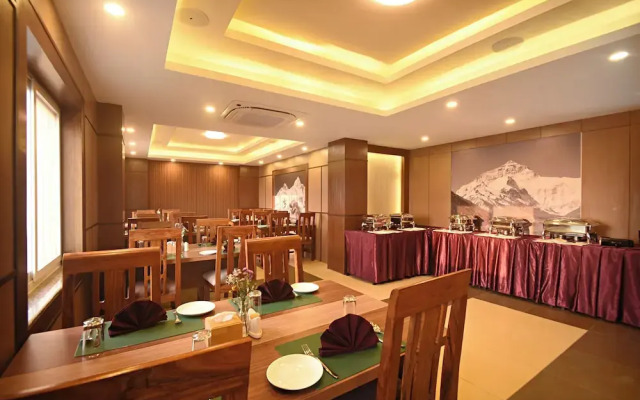 Hotel Sherpani