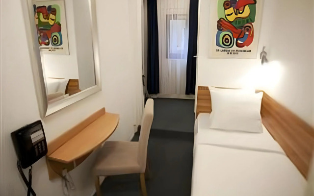 Quentin Amsterdam Hotel