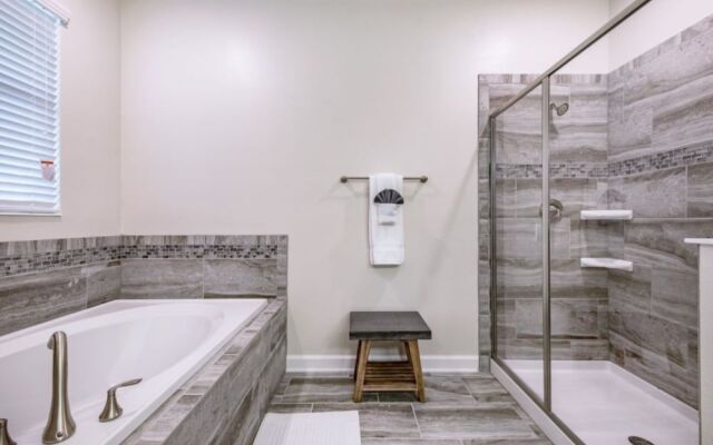 Furnished 8 Bed 5 Bath Villa