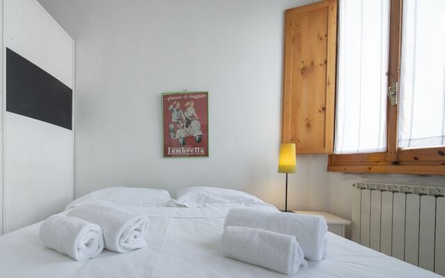 Santa Croce Apartments by Mmega