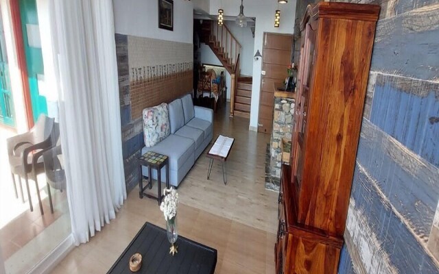 Veenu's Cottage