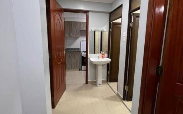 Modern 1br with queen bed-Langata, near Carnivore