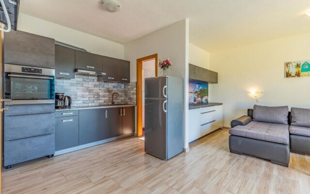 Beautiful Apartment in Pomer With 1 Bedrooms and Wifi