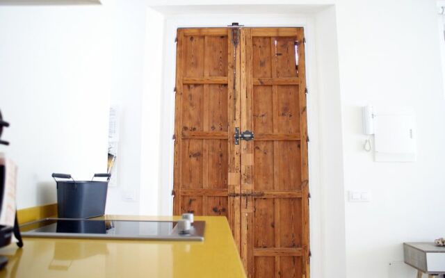 SimplyHosted Loft Rosario