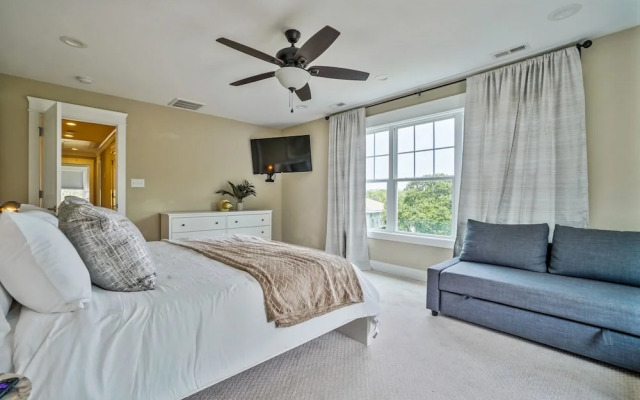 The Hide Away Beach on the Bay