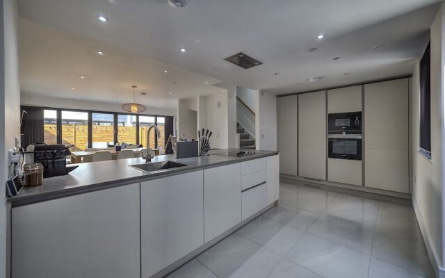 Modern 4 Bed Manchester Town House