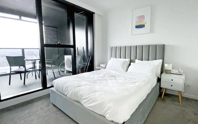 Skygarden Luxury Condo
