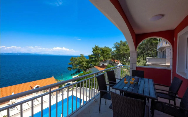 Two-Bedroom Apartment in Prigradica