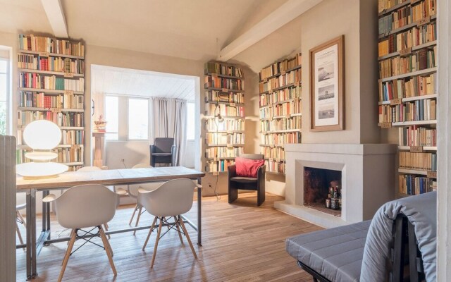 Unique Stylish Flat up to 6 Guests Near Vatican