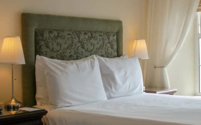 Walter Raleigh Hotel