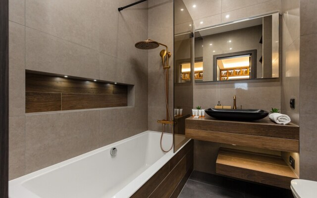 Deep Green Apartment by Renters