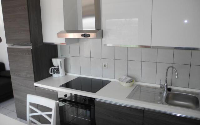 Apartment Damir with Sea View 22 pax