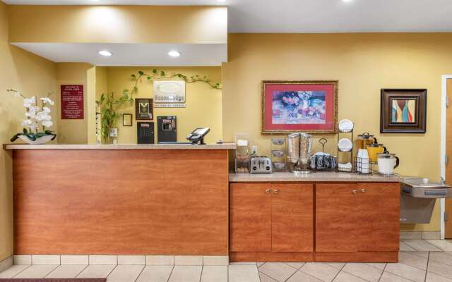 Econo Lodge Louisville Airport