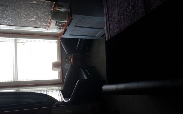 The Cresta Guest House