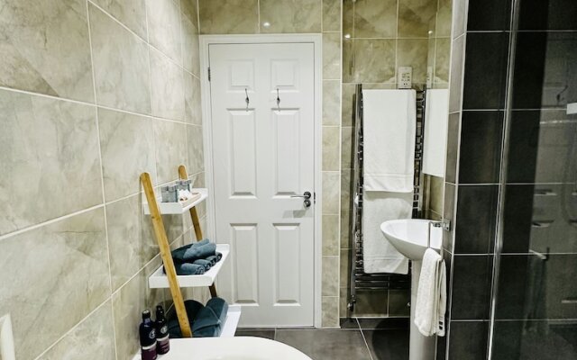 House, Pentire, Newquay, Near Beaches With Parking
