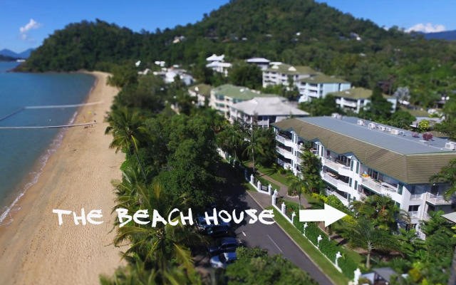 The Beach House 3BR Waterfront Apartment, Own WIFI