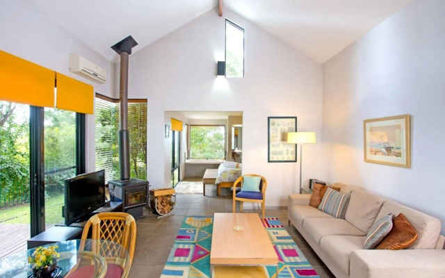 Mountain Edge Studios on Tamborine Mountain