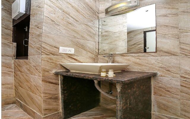 Capital O 24198 Hotel Sunrise Grand