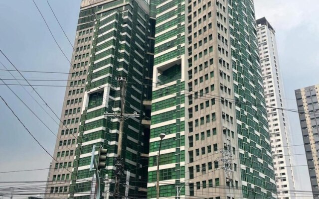 Elegant Condo at Symphony Tower 26C