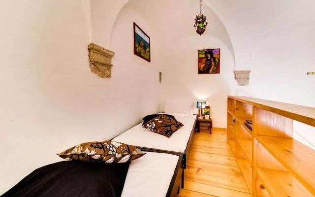 Amazing Apt/historic Building/ghetto, Serviced by Hostmaker