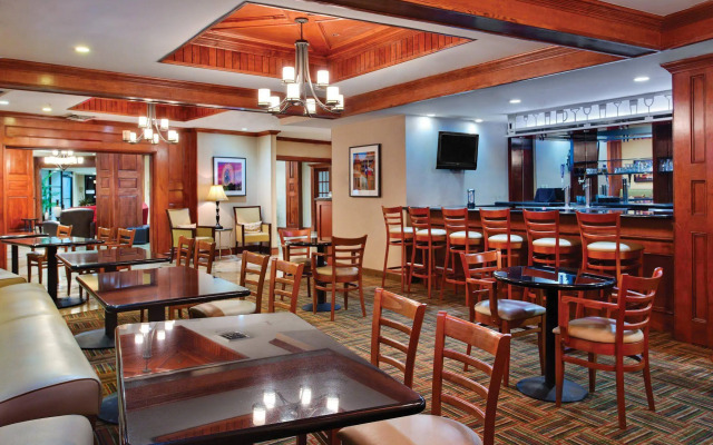 Holiday Inn Express Dallas Medical-Market Center by IHG