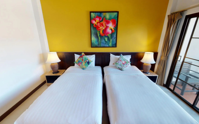 Kamala Beachfront Apartment