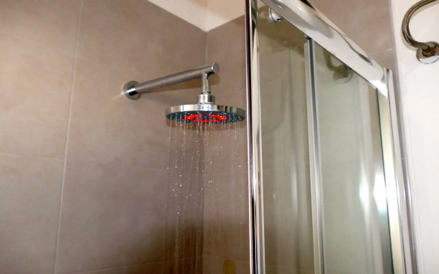 Penthouse Station Luxury Suites & Apts
