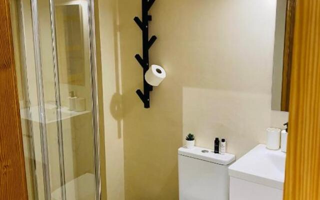 Homdwell Fine Living 1