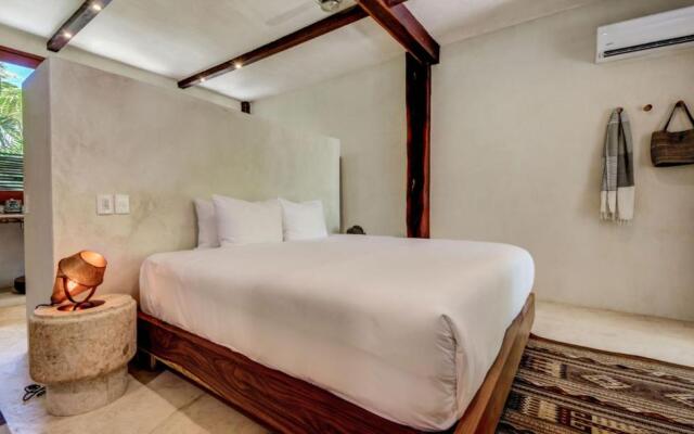 Beachfront luxury villa- 2 bedrooms