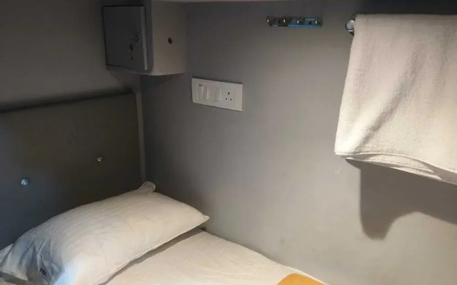 Rest Inn Hostel Dormitory