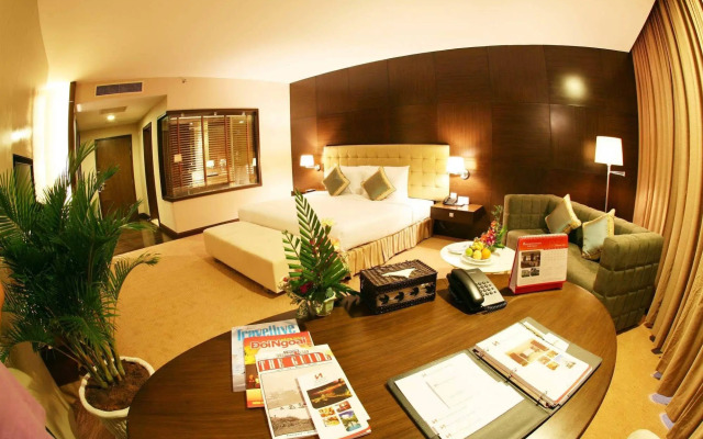 Aurora Hotel Plaza
