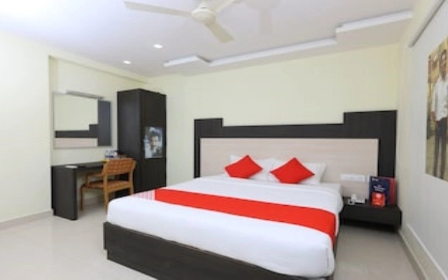 FabHotel Cinemascope Palavakkam