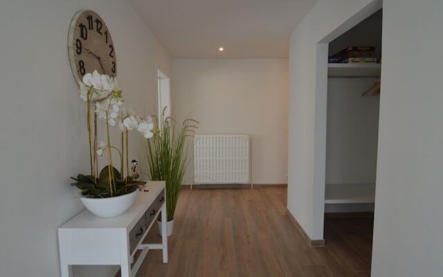 Enticing Holiday Home in Middelkerke near Sea